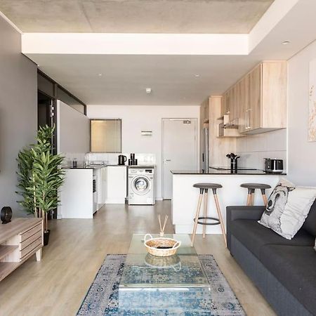 Chic, Central, Family & Group Stay - Stylish 2 Ensuite Bedroom Apartment With Spacious Balcony เคปทาวน์ ภายนอก รูปภาพ