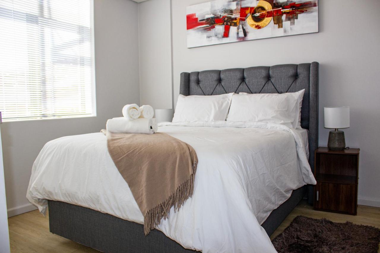 Chic, Central, Family & Group Stay - Stylish 2 Ensuite Bedroom Apartment With Spacious Balcony เคปทาวน์ ภายนอก รูปภาพ