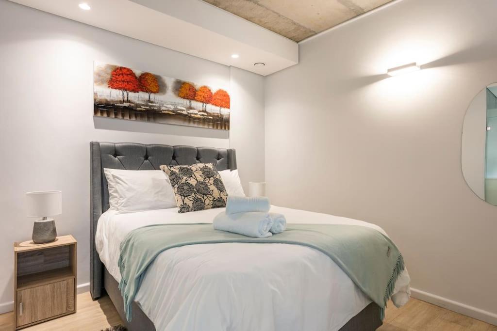 Chic, Central, Family & Group Stay - Stylish 2 Ensuite Bedroom Apartment With Spacious Balcony เคปทาวน์ ภายนอก รูปภาพ