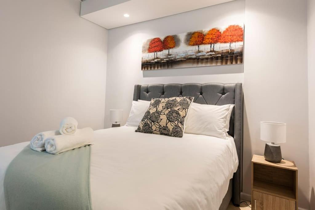 Chic, Central, Family & Group Stay - Stylish 2 Ensuite Bedroom Apartment With Spacious Balcony เคปทาวน์ ภายนอก รูปภาพ